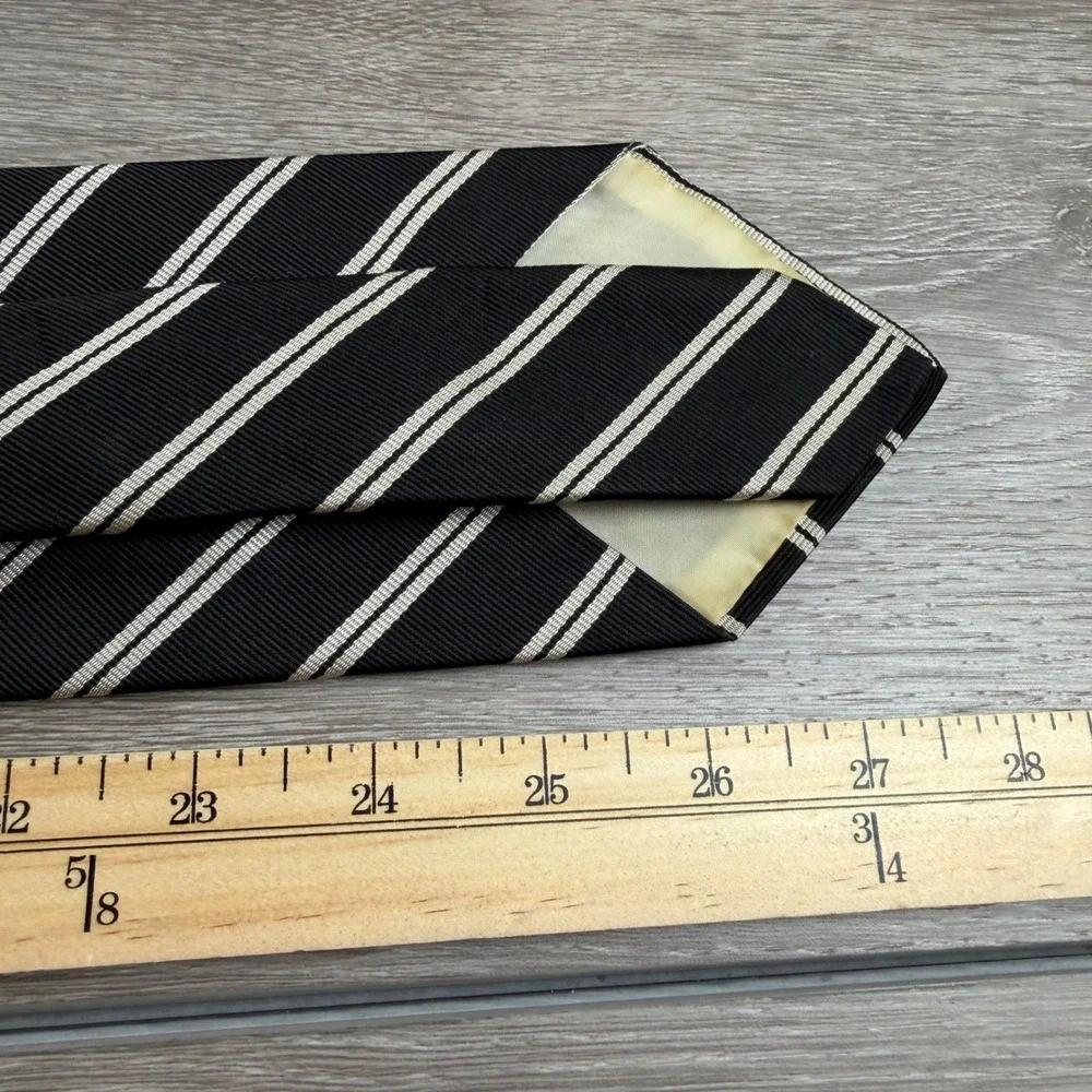 Brooks Brothers Mens Silk Tie Striped Woven in England Black White 3.75in W